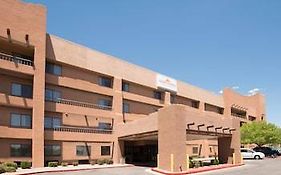 Hawthorn Inn And Suites Albuquerque